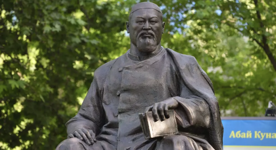 Елімізде Абай Құнанбайұлының туған күні атап өтіліп жатыр