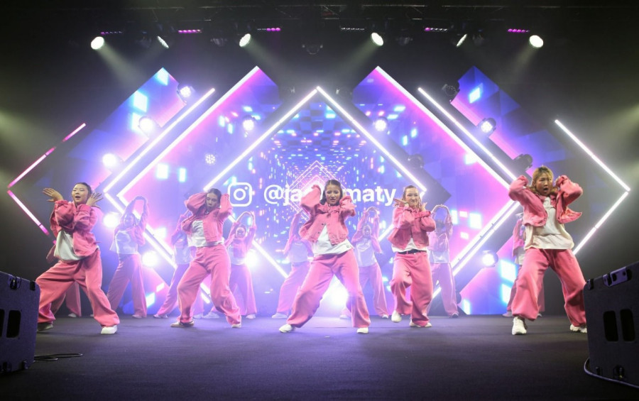 Бірлік, тазалық және жауапкершілік: Алматыда 5 мың жас Жастар күнін атап өтті