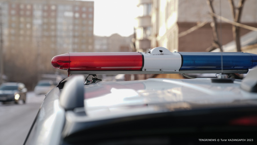 Жетісуда қыздар қылмыстық схема құрып, ер адамдардан ақша бопсалаған