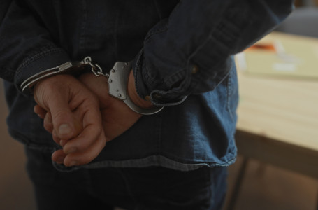 300-ден аса сим-карта тәркіленді: Алматыда ресейлік азамат ұсталды