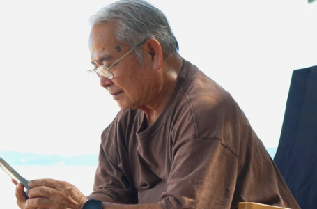 Қытайда 75 жастағы ата ЖИ “қызға” ғашық болып, әйелінен ажыраспақ болған