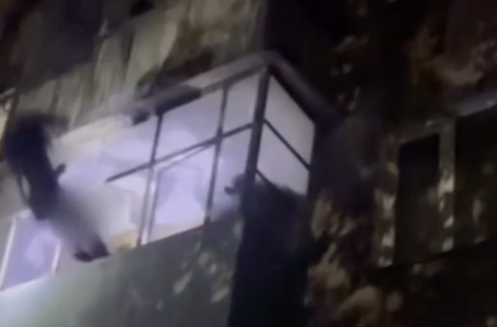 Қарағандыда ер адам көпқабатты үй тұрғындарын пәтерін өртеймін деп қорқытқан