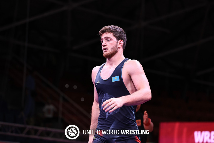 Қазақстандық еркін күрес шебері өзбекстандық спортшыға есе жіберді