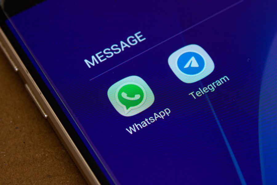 WhatsApp пен Telegram-ға тыйым салына ма? Министрлік жауабы