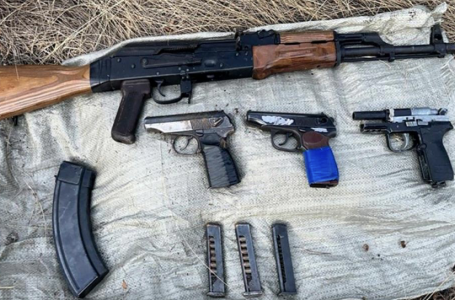 Бірнеше өңірдегі операция: Қаңтарда ұрланған қару-жарақтар тәркіленді