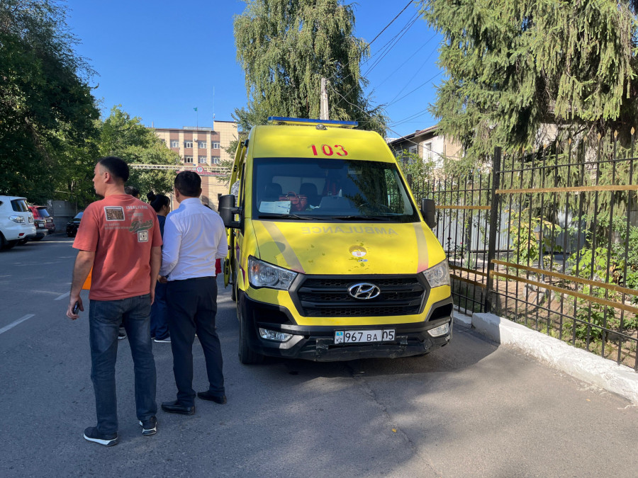 Хасан Қасымбаевқа қатысты іс: сот залына жедел жәрдем шақырылды