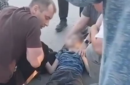 Көкшетауда көлік қағып кеткен екі қыз аман қалды