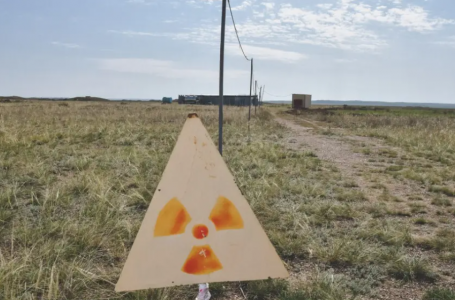 Халқымыз қатты зардап шекті - Тоқаев ядролық қаруды сынау туралы