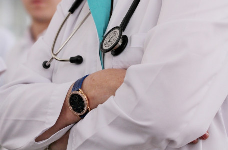 Сызғановтағы дау: актрисаның мәлімдемесінен кейін дәрігер жұмыстан кетті