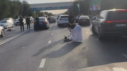 Жантүршігерлік жол апаты: Ақтөбеде әже мен немересін көлік қағып кетті