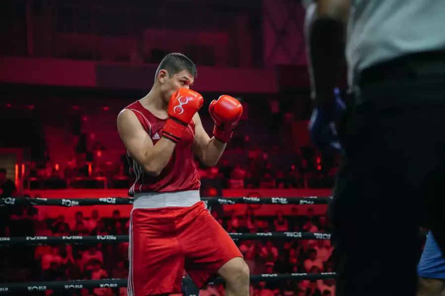 Қазақстандық боксшы Сағындық Тоғамбай Ливерпульде жеңіспен көзге түсті