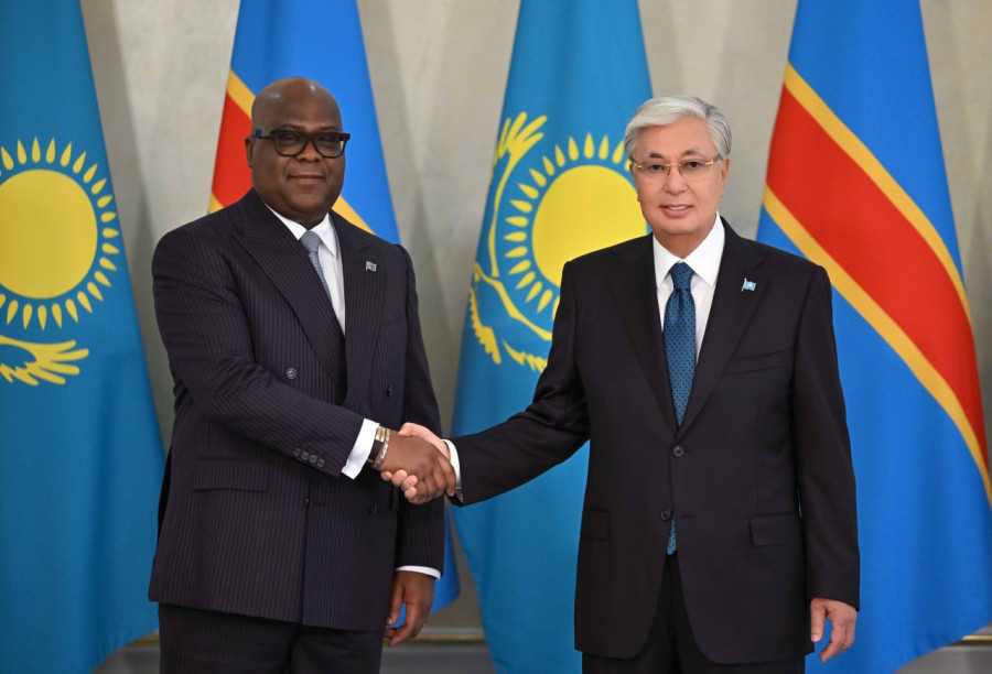 Орыс секс ойнайды әдемі письки бар әйелдер