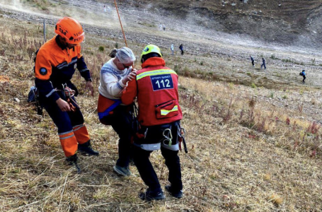“Шымбұлақтағы“ аспалы жол істен шыққан: ішінде 21 адам қалып қойған