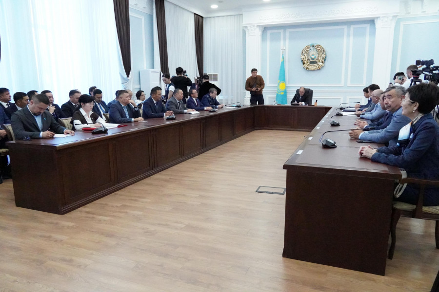 “Алдымызға жаңа міндеттер қойды“. БҚО әкімі Президент Жолдауынан кейін кеңес өткізді