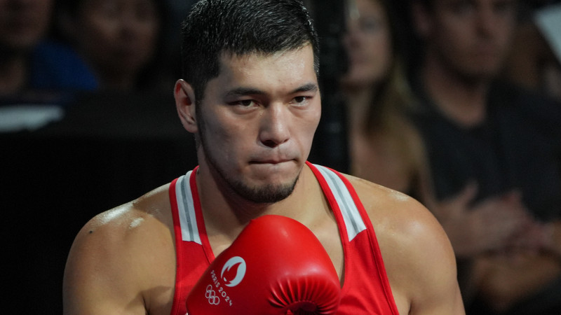 Селена Гомес жалаңаш және ашық Кира патшайым ағаш шеберінің кастинг фотосы