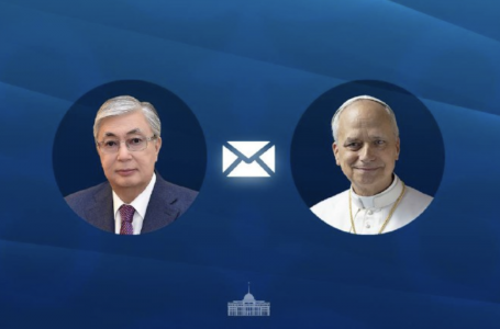 Мемлекет басшысы Рим папасын туған күнімен құттықтады