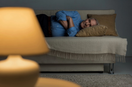 Қарттарға ұйқыны қалай жақсартуға болады? Дәрігер кеңесі