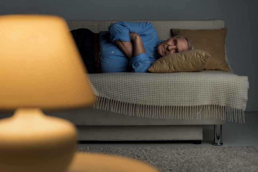 Қарттарға ұйқыны қалай жақсартуға болады? Дәрігер кеңесі