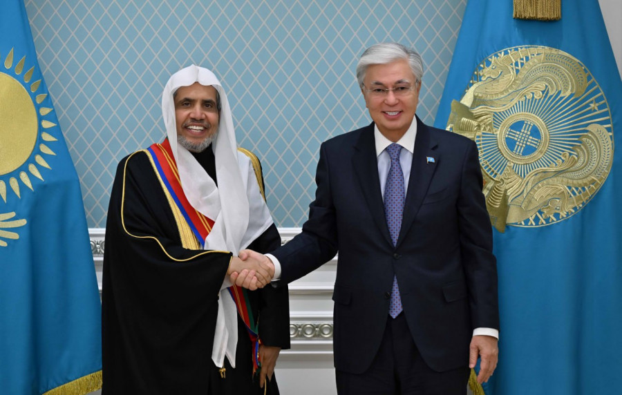 Әдемі жұптың әуесқойлық видеосы