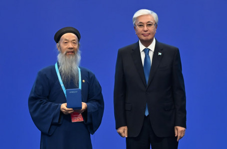 Тоқаев бір топ адамды марапаттады