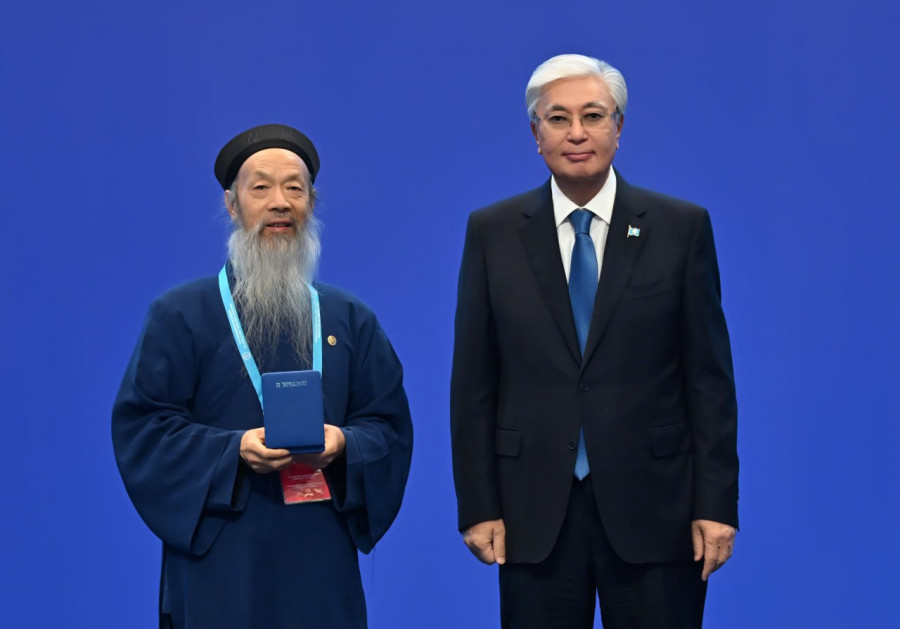 Тоқаев бір топ адамды марапаттады