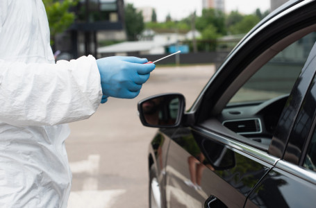 “Тұмауға қарсы дәрі“ ішкен шенеунік 15 тәулікке қамалды