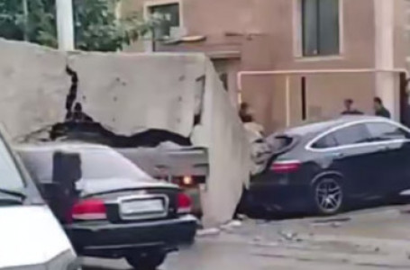 Қостанайда көлікті бетон плита басып қалды