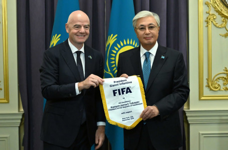 Тоқаев FIFA президентімен кездесті