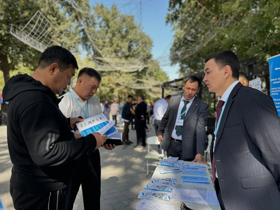 Шымкентте өңіраралық бос жұмыс орындары жәрмеңкесі өтті