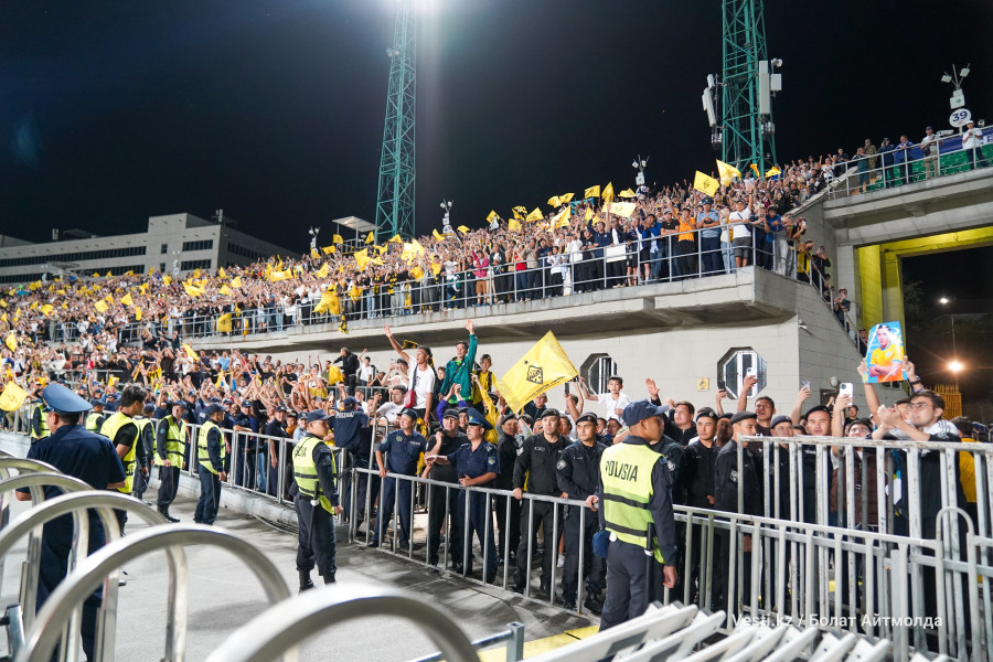 “Қайрат“-“Реал“ матчі: желіде билет сататындар көбейді