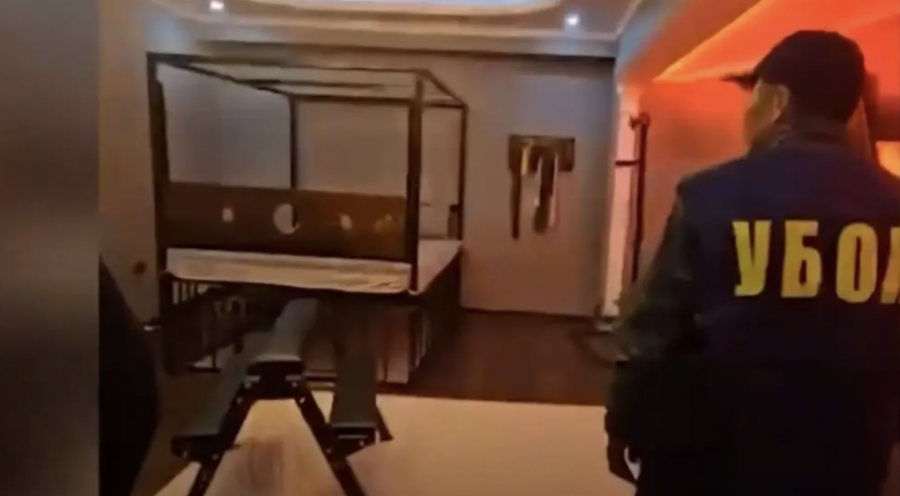 Астанада БДСМ-студия табылды: полиция видео жариялады