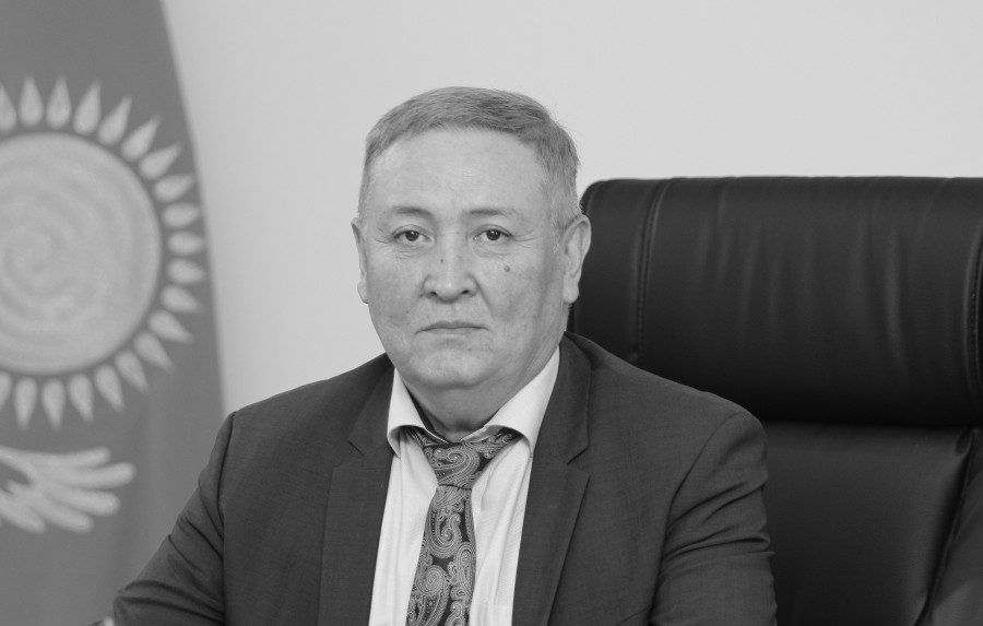 Атырау МӨЗ-дің бұрынғы басшысы қонақүйде қайтыс болды
