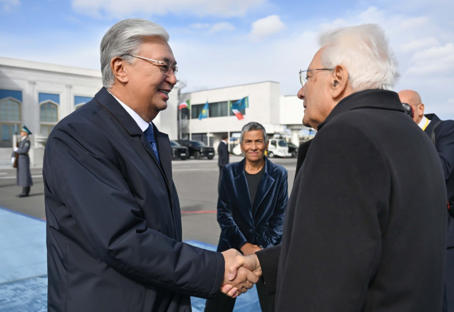 Тоқаев Италия президентін шығарып салды