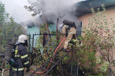 Алматы маңында бірнеше үй өртеніп, екі адам қаза тапты
