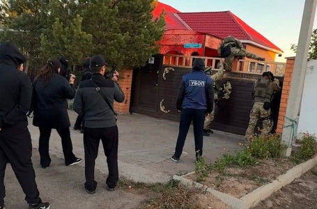 40 мыңнан 2 миллион теңгеге дейін алған: шетелдіктерді заңсыз тіркеген ҰҚТ әшкере болды