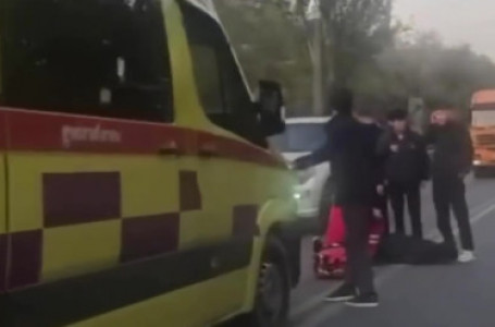 Алматыда жедел жәрдем көлігі жасөспірімді қағып кетті