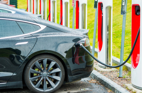 Қазақстанда электрмобильді бажсыз әкелу мерзімін ұзарту ұсынылды