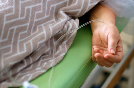 “Әжесі тізерлеп жалынған“. Жамбыл облысындағы ауруханада 6 жасар бала көз жұмды