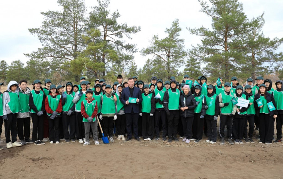 Ақтөбе облысында “Мектеп орманшылығы“ жобасы аясында 1350 түп ағаш отырғызылды