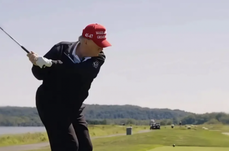 Скриптониттің әні сүйемелдеп тұр: Трамп пен немересінің гольф ойнаған видеосы тарады