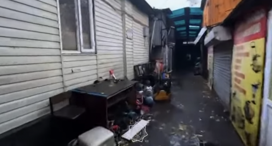 Алматыда дүкен өртенді: от “Тастақ“ базарына тарала жаздады