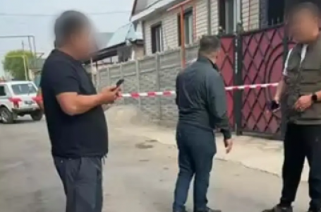 Талғардағы зорлау, адам өлтіру және бала ұрлау ісі: күдіктіге бірнеше баппен айып тағылып отыр