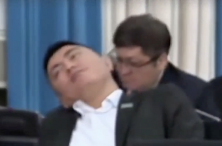 Депутат Дәулет Мұқаев Үкімет сағатындағы әрекетіне қатысты пікір білдірді