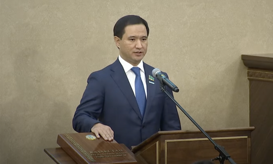 Мәжілісте Жұлдыз Сүлейменованың орнына кім келгені белгілі болды