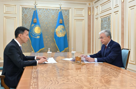 “Уран тапшылығы сезілуі ықтимал“: Тоқаев “Қазатомөнеркәсіп“ басқарма төрағасын қабылдады