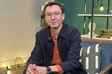 Қыздарға “интим“ хат жазғаны, матчқа билет сатқаны рас па? Олжас Еспанов жауап берді