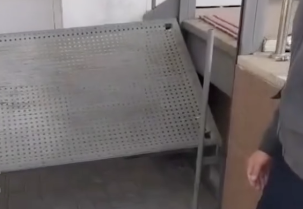 Құрылғы сынып кетті: арбадағы әйел құлап түсті