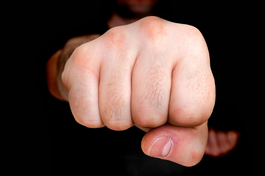 Павлодарда оқушы ескерту жасаған мұғаліміне қол жұмсады