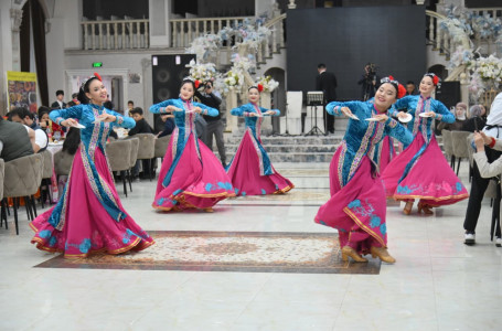 Ұйғыр этносының тілі мен өнері - рухани бірліктің көрінісі