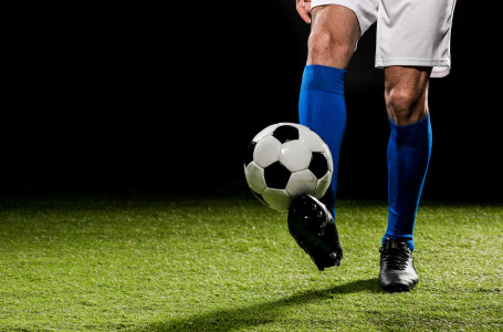 Премьер-министр Бектенов қазақстандық футбол клубтарын кімдер сатып алғысы келіп отырғанын айтты